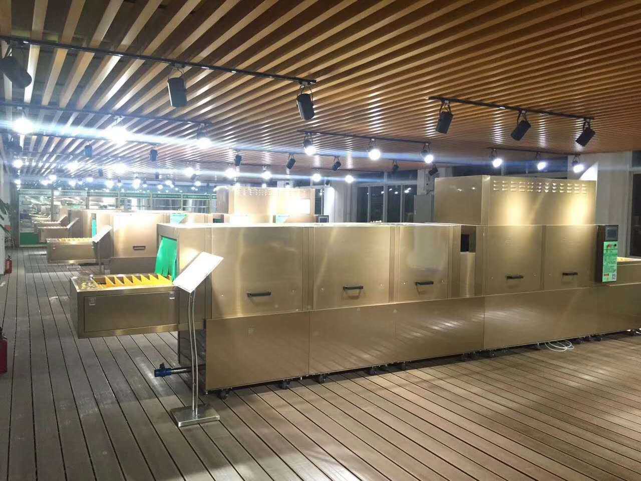 餐具清洗干凈是否有隱患，看看商用洗碗機(jī)和人工手洗的區(qū)別